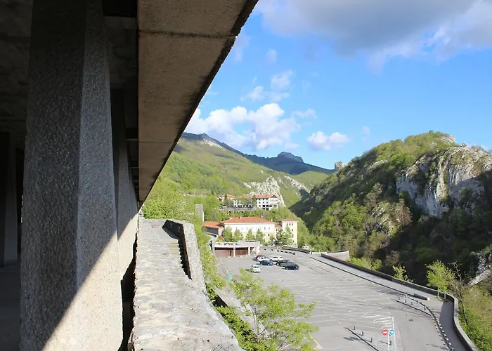 Arantzazu Aterpetxea Hostel *