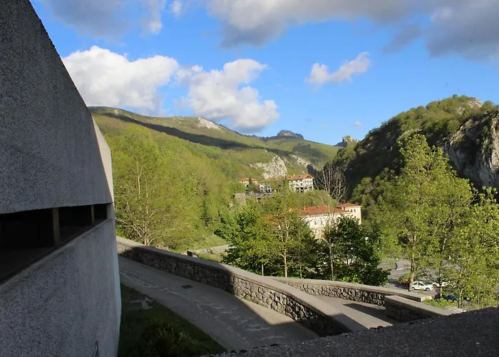 Arantzazu Aterpetxea Oñate